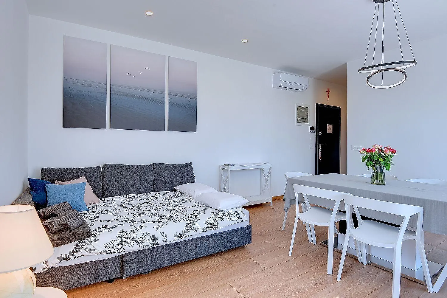 Modernes Apartment Mit Grosser Terrasse 普耶斯察纳乌瓦拉 0*,  克罗地亚